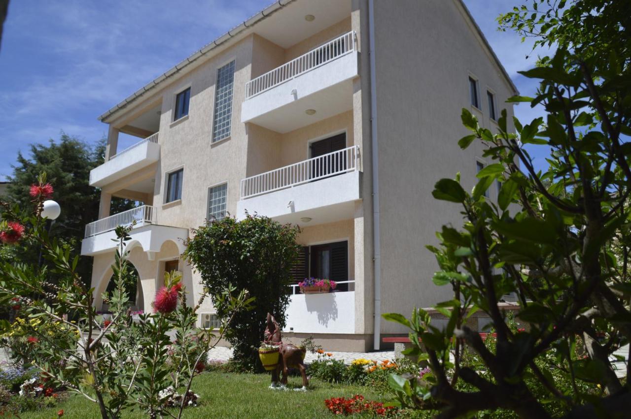 Apartment Lidija Krk Town Exterior foto