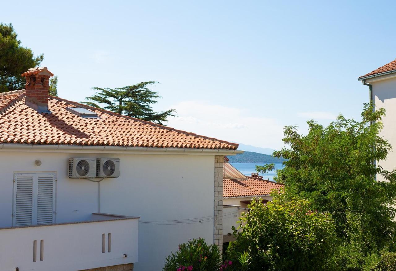 Apartment Lidija Krk Town Exterior foto
